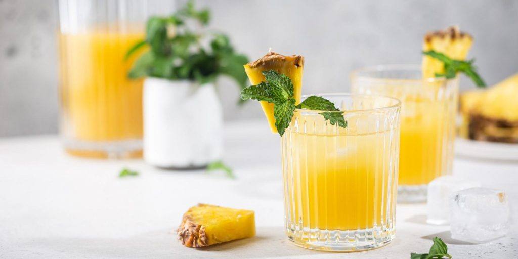 Pineapple Bombshell Cocktail - The Pineapple Bombshell Cocktail, an explosion of tropical flavours.