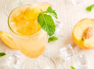 How To Make A Picture Perfect Bellini Cocktail