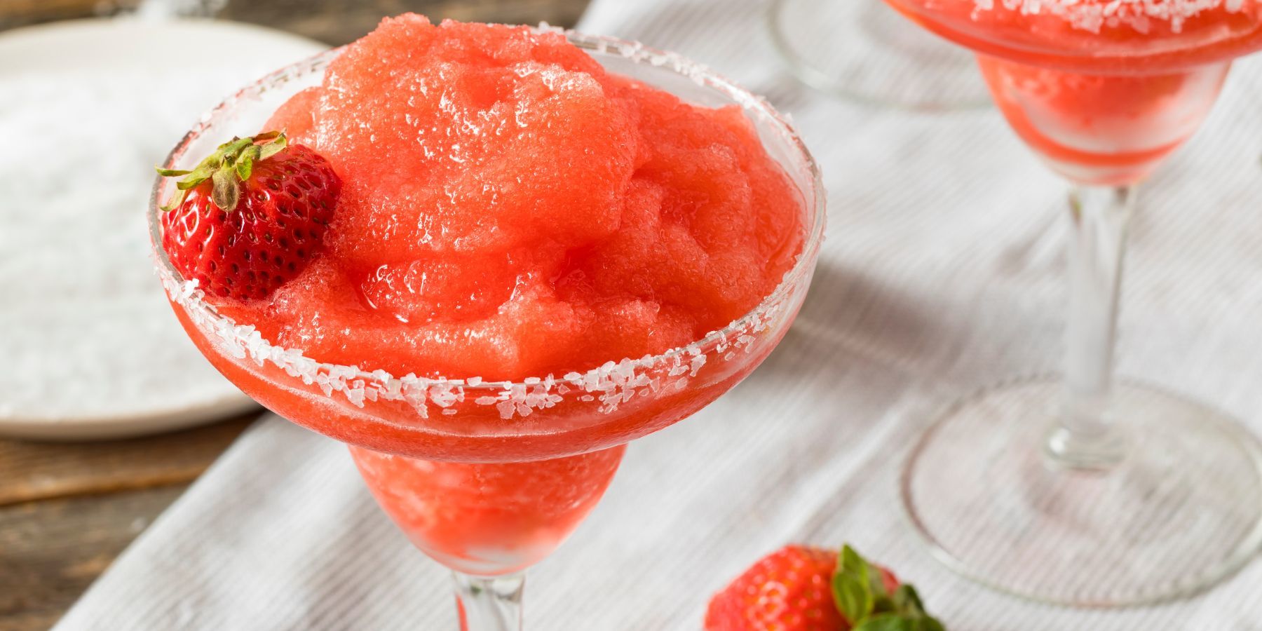 The Best Strawberry Daiquiri Recipe The Mixer UK