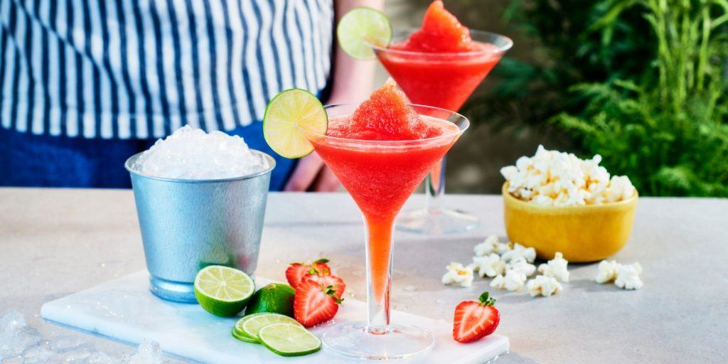 Frozen Strawberry Daiquiri - A delicious Frozen Strawberry Daiquiri, perfect for cooling down on a hot day.