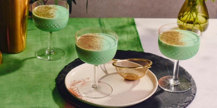 Creamy green Grasshopper Cocktails