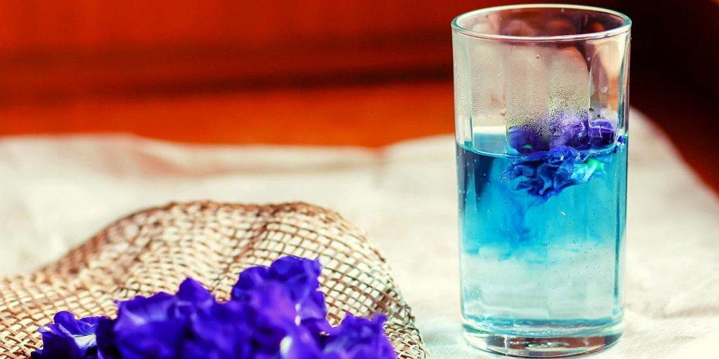 Colour-changing cocktail