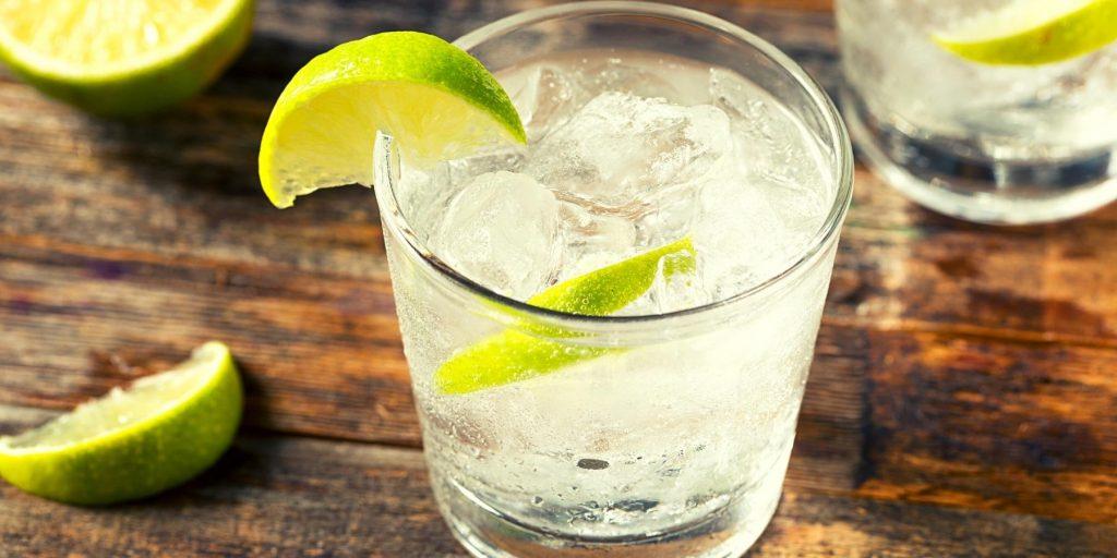 Vodka tonic with lime wedge