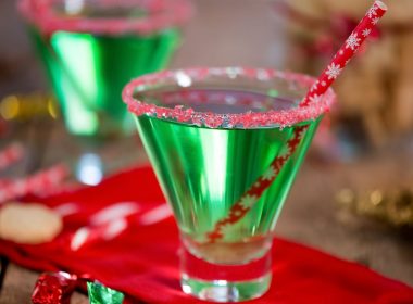 The Easiest Grinch Cocktail Recipe to Make this Festive Season