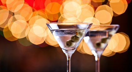What is the Difference Between a Gibson and Martini Drink?