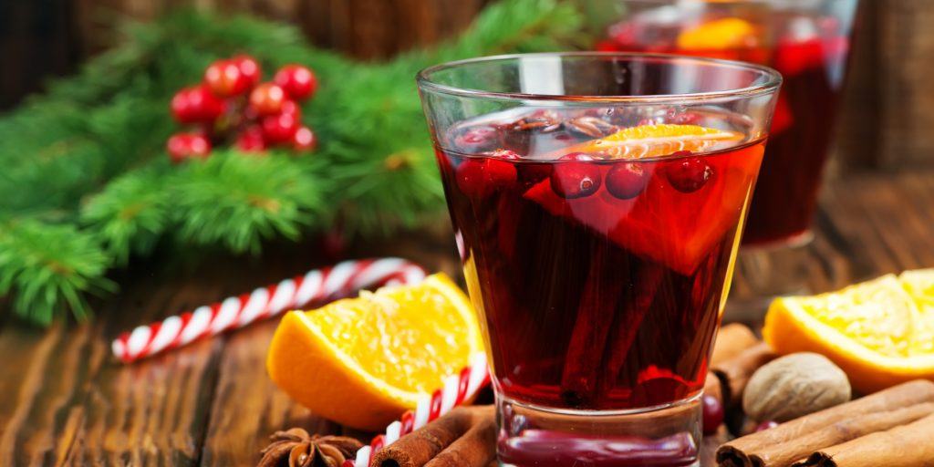 A festive Cranberry Hot Toddy