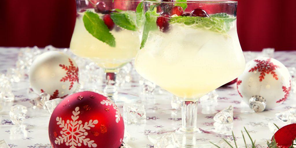 Non-alcoholic Cranberry Apple Spritzers