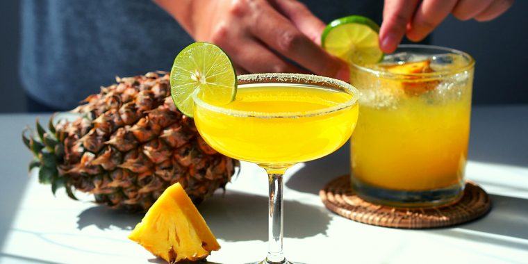 Pineapple flavoured vodka cocktails