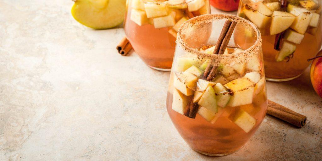 Apple Pie Sangria Cocktails