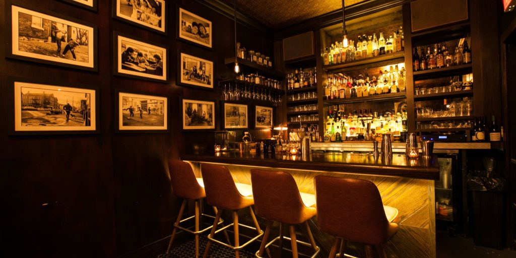The Alderman bar in Chicago image by Sammy Faz