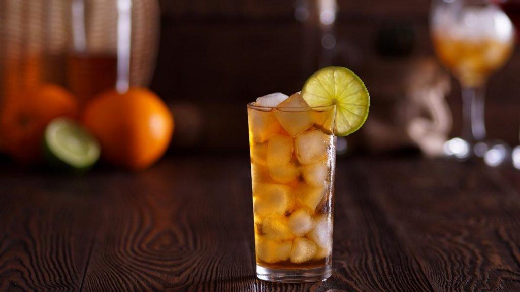 Close up image of Long Island Iced Tea cocktail