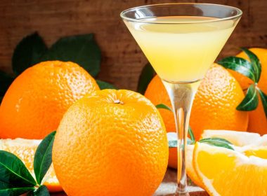 A Tempting French Kiss Cocktail Recipe for Beginners