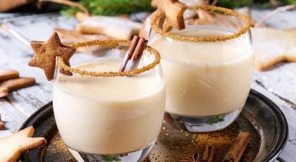 11 Hot Christmas Cocktails for an Extra Festive Holiday