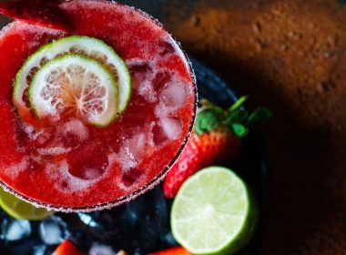 The Ultimate Summer Strawberry Margarita Recipe