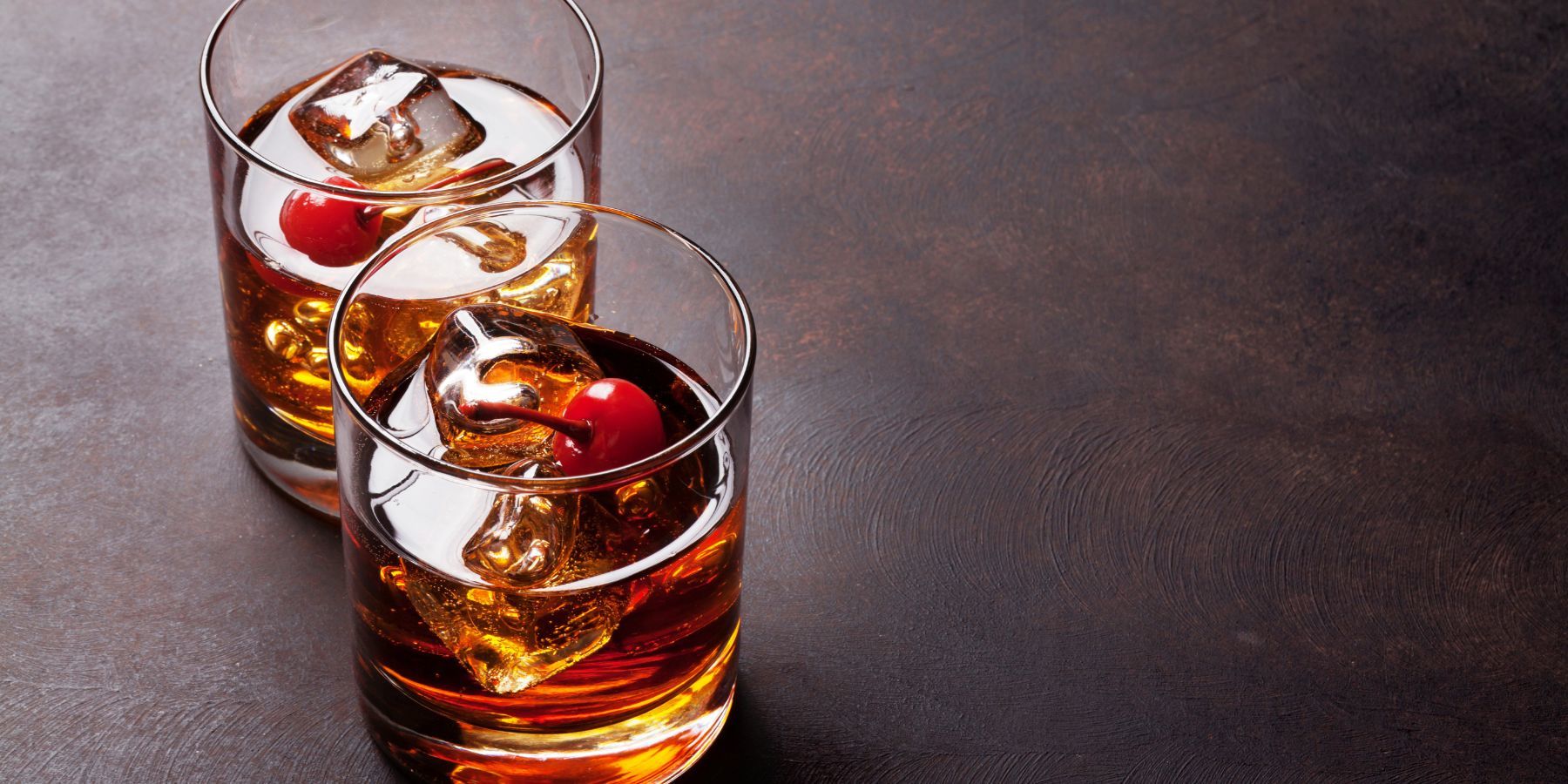 Manhattan Drink vs Old Fashioned What’s the Difference?