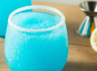 How to Make a Jack Frost Winter Cocktail
