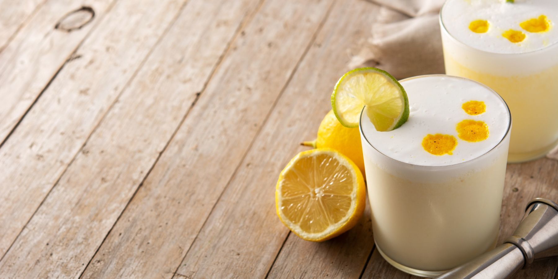 How to Make Perfect Egg White Cocktails The Mixer