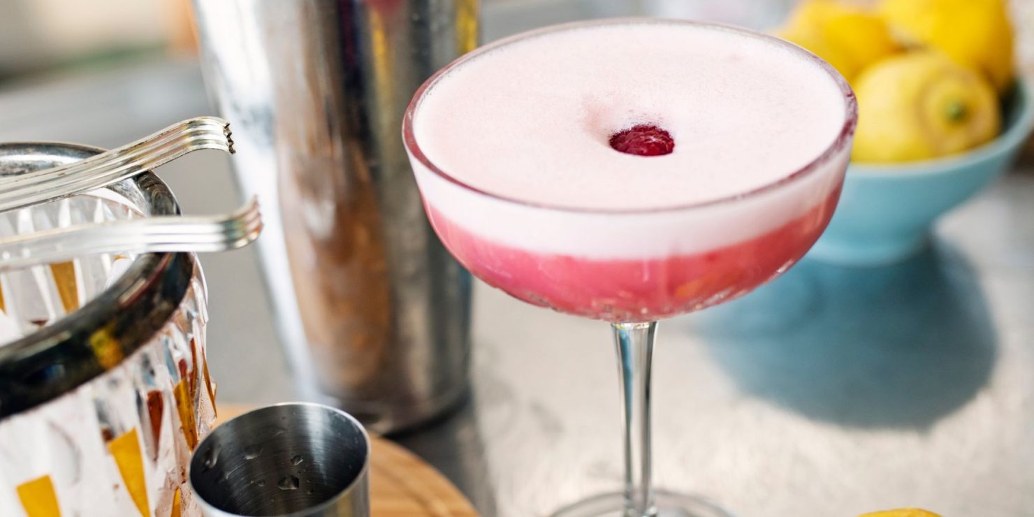 How to Make Perfect Egg White Cocktails The Mixer