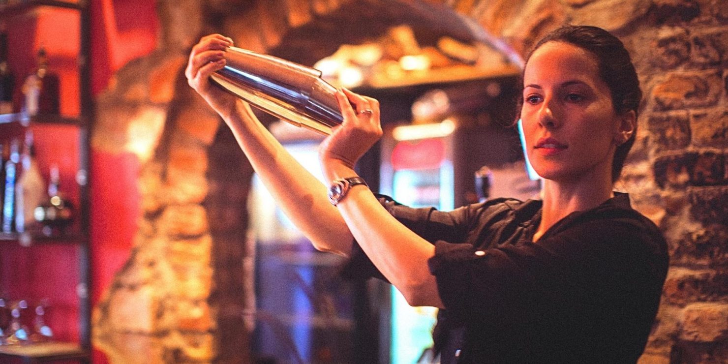 Master the Cocktail Shaker Tips & Tricks
