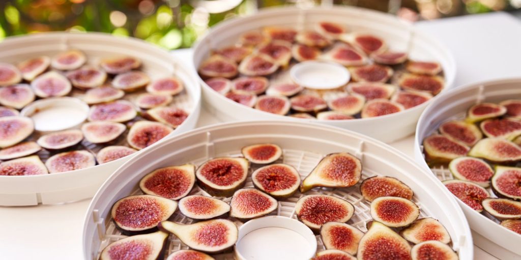 Top view of sliced figs ready for dehydration to make sustainable cocktails