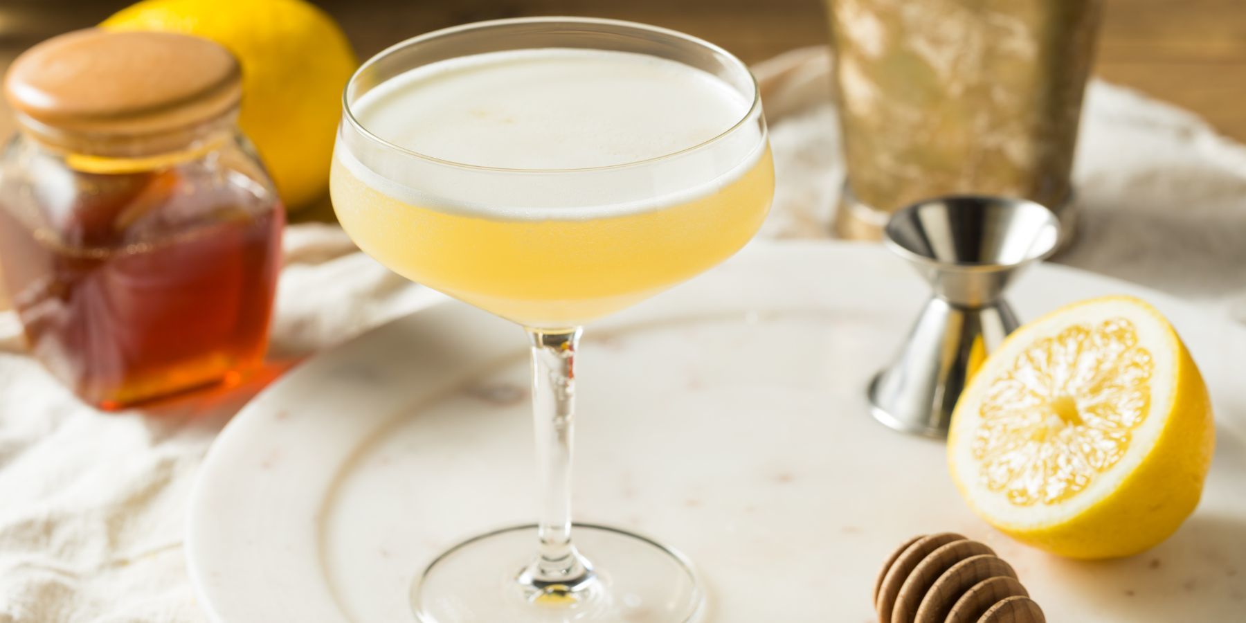 Bee's Knees Cocktail