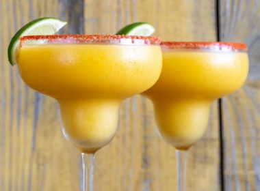 Frozen Mango Margarita Cocktail