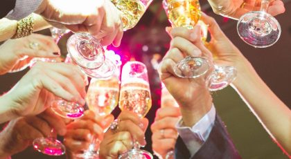 Gorgeous Wedding Cocktails For Easy Pouring