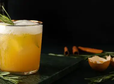 Classic Whiskey Sour Recipe with Egg White (Step by Step)