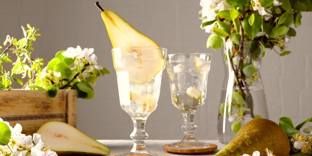 Elegant Pear Martinis with sliced pear garnish