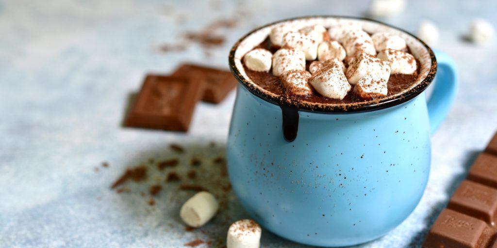 Bourbon hot chocolate with marshmallows 