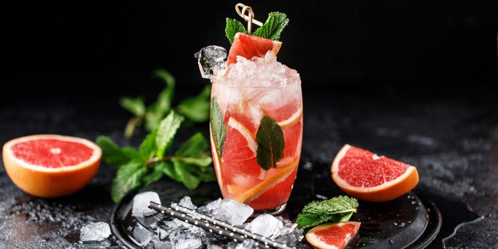 A Grapefruit Mojito