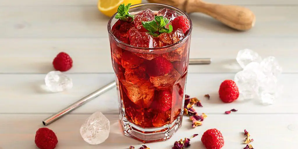 Hibiscus Iced Tea Vodka Cocktail
