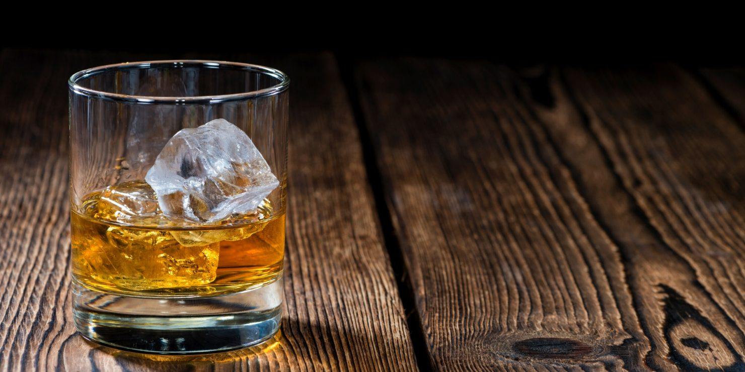 Rye Vs. Bourbon What’s The Difference? The Mixer