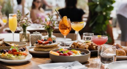 Best Brunch Cocktails: Easy Drinks, Mimosas and Brunch Punch Ideas